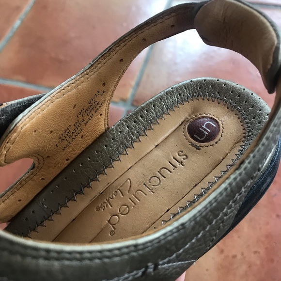 Clarks Adjustable Sandals - Picture 5 of 6